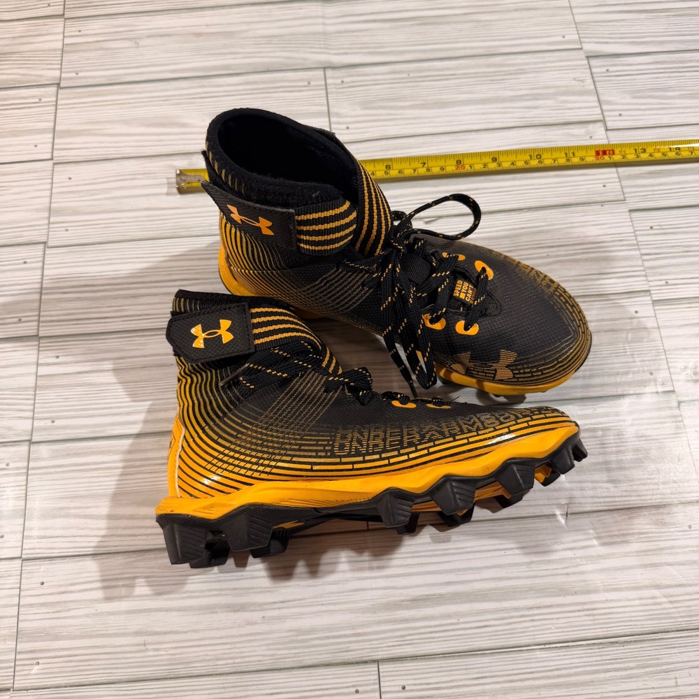 Under Armour Highlight RM Jr Football Cleats Black Yellow 3023724-002 Kids 3Y
